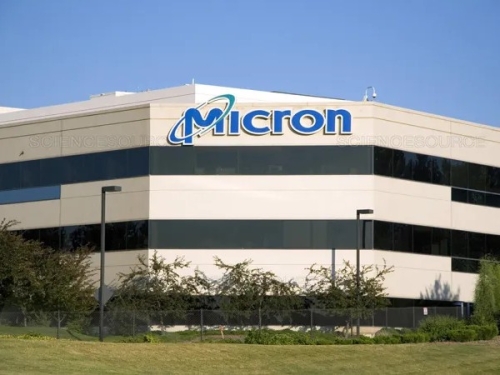 AI memory boom drives Micron to record quarter