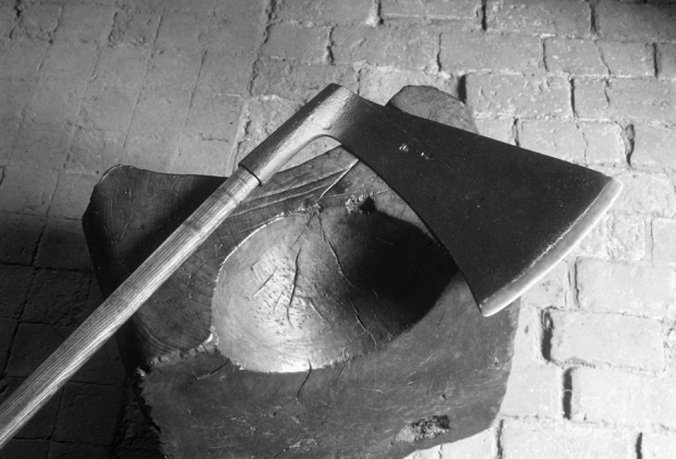 IBM chops a quarter of its workforce